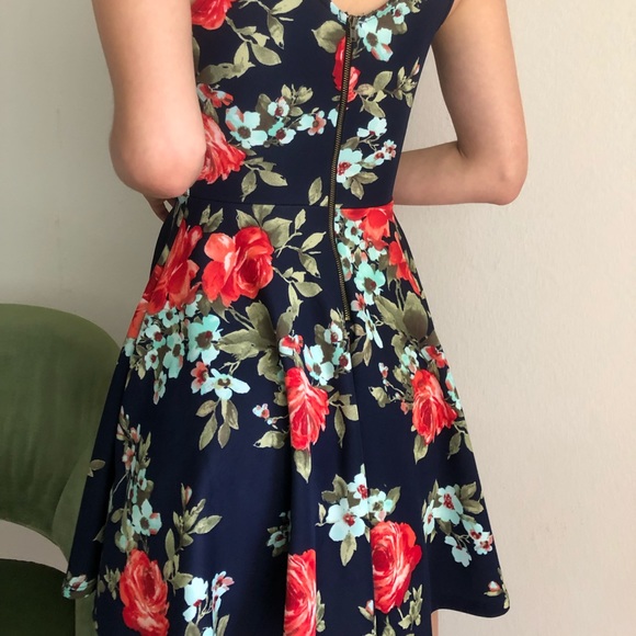 Floral Mystic Dress - Picture 5 of 6